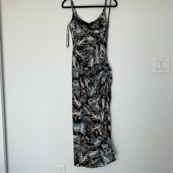 GBG Los Angeles Dresses & Skirts - NWT GBG Los Angeles Strappy Maxi Dress with Front Slit Size XS Jet Black Multi
